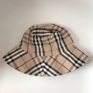 Burberry hat
